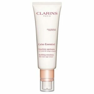 L’Emulsion Apaisante Calm Essentiel de Clarins, un soin spécifiquement conçu pour les épidermes sensibles